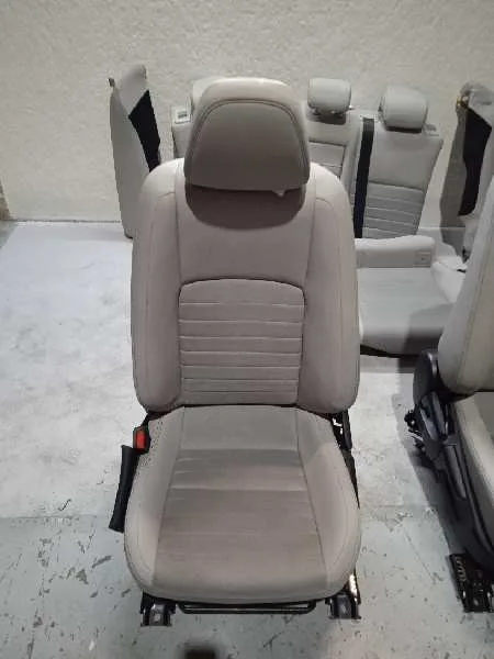 Juego Asientos Completo para Lexus Is