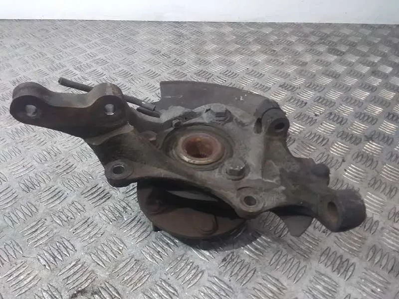 Mangueta Delantera Izquierda para Kia Carnival
