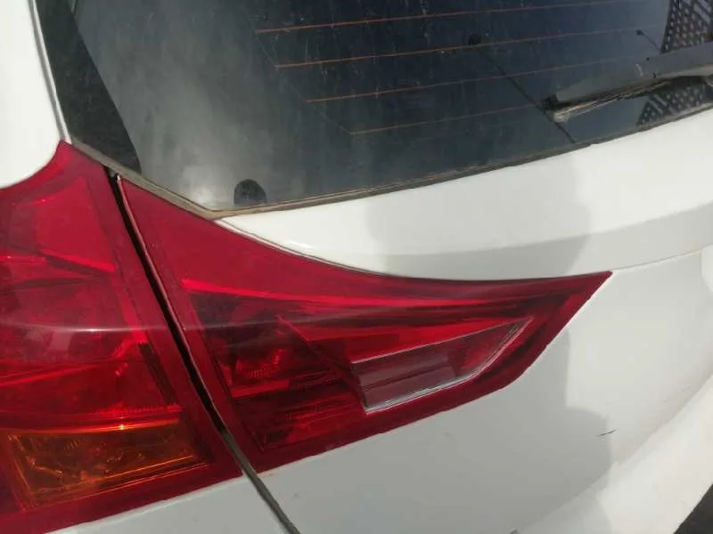 Piloto Trasero Izquierdo Interior para Toyota Auris