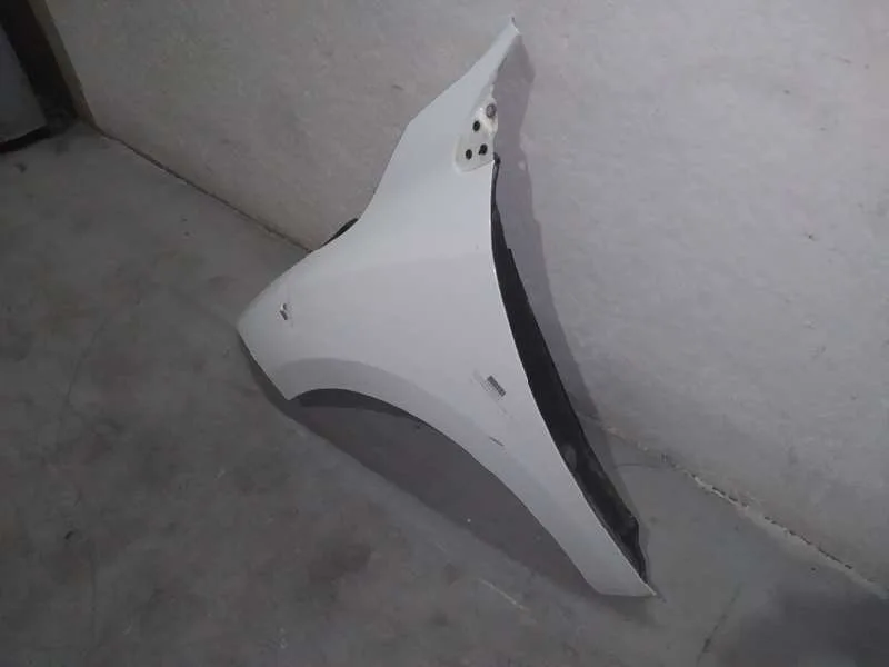 Aleta Delantera Izquierda para Renault Megane Iii Berlina 5 P