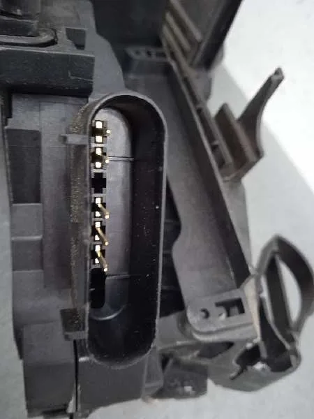 Cerradura Puerta Delantera Izquierda para Ford Focus Lim.
