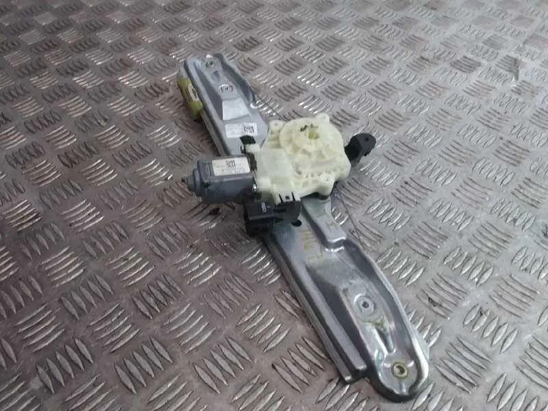 Elevalunas Trasero Izquierdo para Ford Focus Lim.