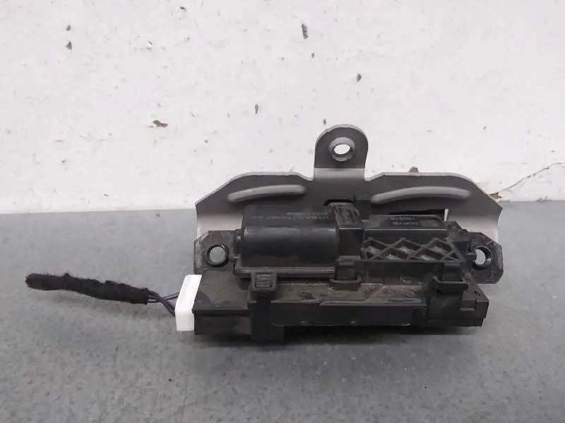 Cerradura Maletero / Porton para Ford Fiesta (Ce1)
