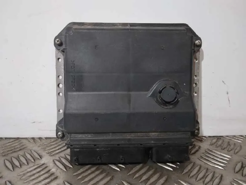 Centralita Motor Uce para Toyota Auris