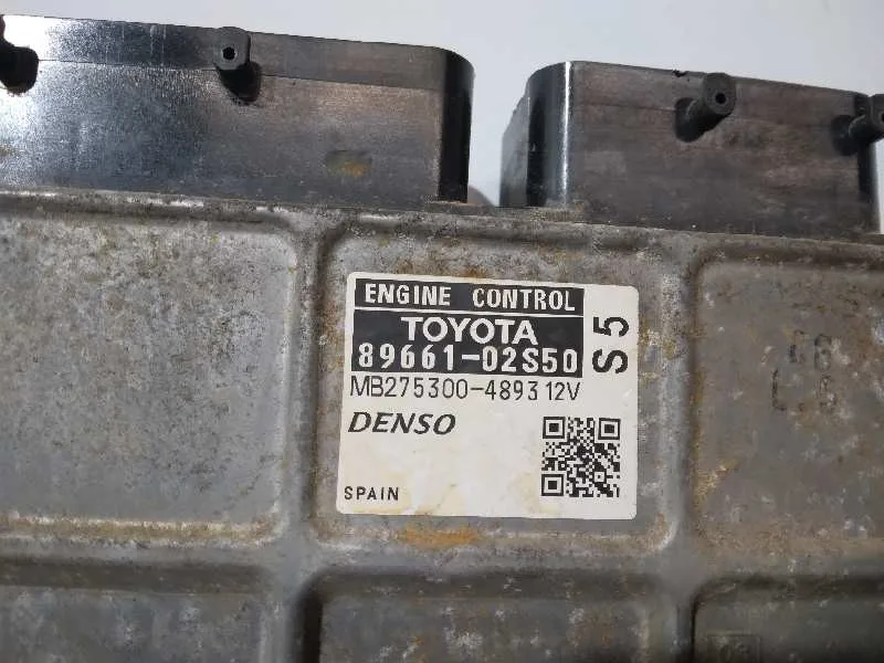 Centralita Motor Uce para Toyota Auris