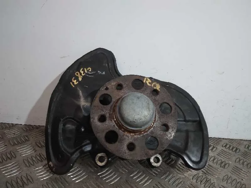 Mangueta Delantera Izquierda para Mercedes-Benz Clase C (W204) Lim.