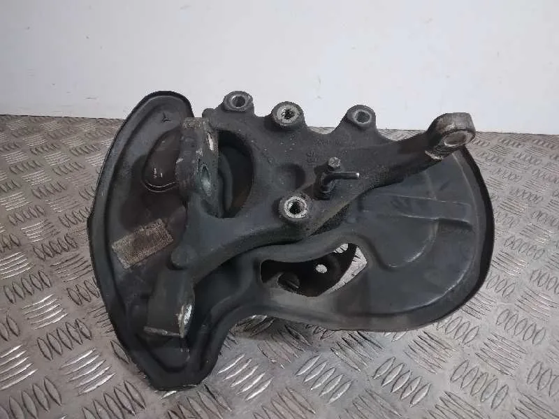 Mangueta Delantera Izquierda para Mercedes-Benz Clase C (W204) Lim.