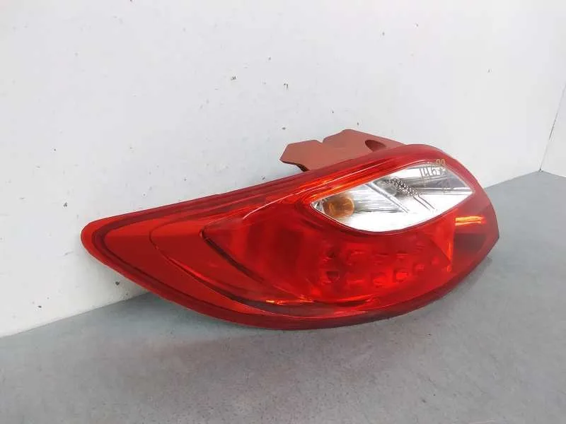 Piloto Trasero Izquierdo para Mazda 2 Lim. (De)