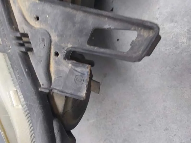 Faro Izquierdo para Peugeot 1007