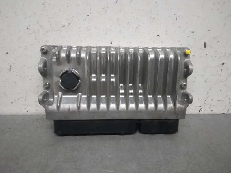 Centralita Motor Uce para Toyota Yaris