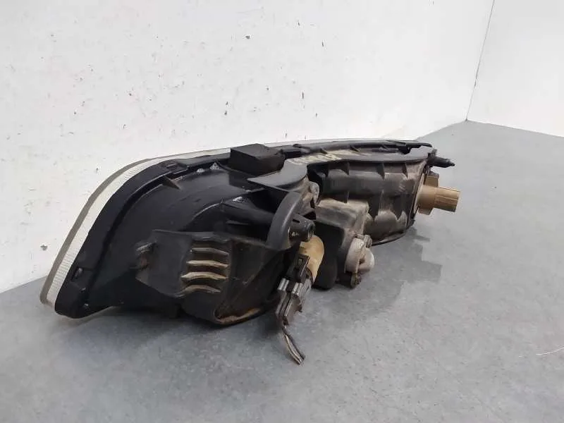 Faro Antiniebla Derecho para Ssangyong Rexton