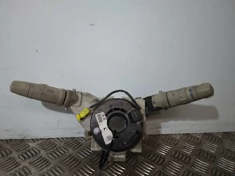 Mando Multifuncion para Nissan Micra (K12E)