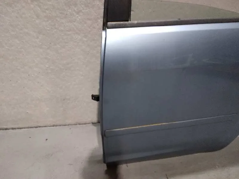Puerta Trasera Izquierda para Ford Focus Berlina (Cap)
