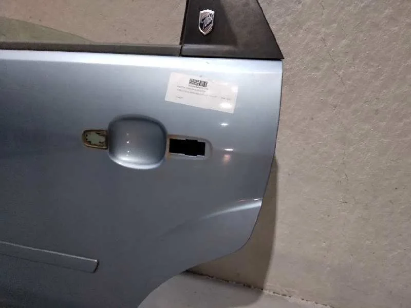 Puerta Trasera Izquierda para Ford Focus Berlina (Cap)