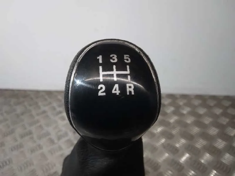 Palanca Cambio para Ford Fiesta (Ccn)