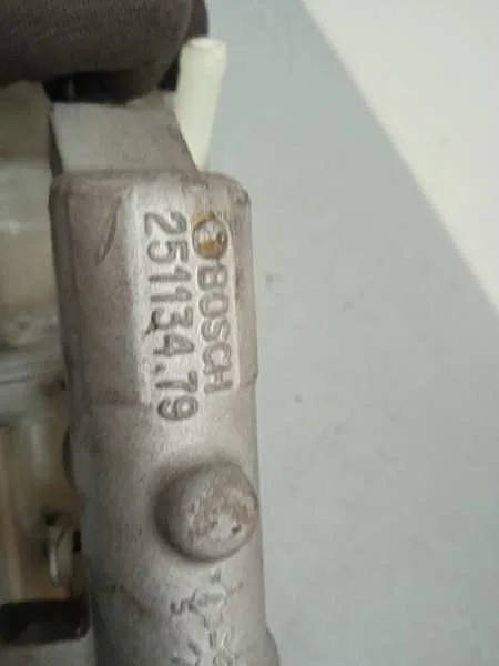 Bomba Freno para Toyota Avensis Berlina (T25)