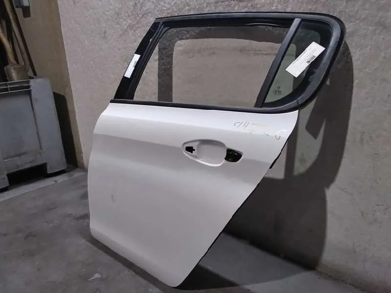 Puerta Trasera Izquierda para Peugeot 308