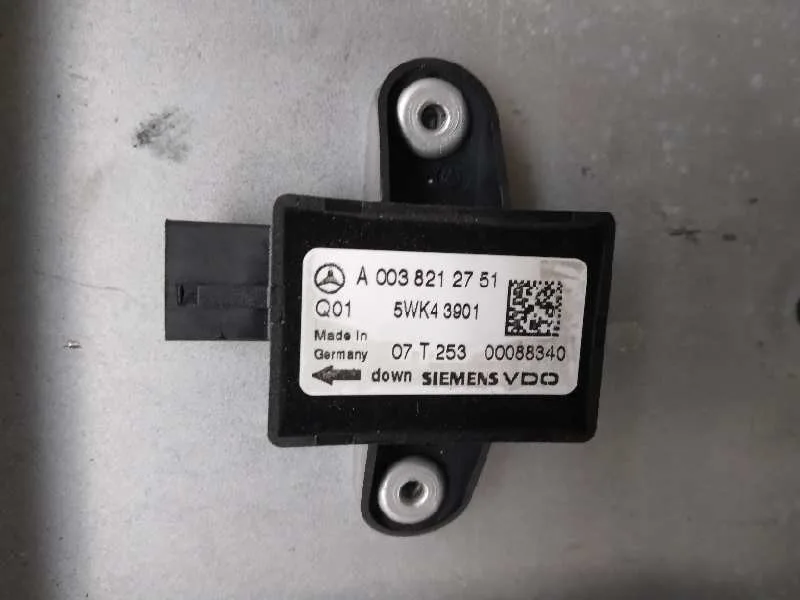 Elevalunas Delantero Derecho para Mercedes-Benz Clase R (W251)