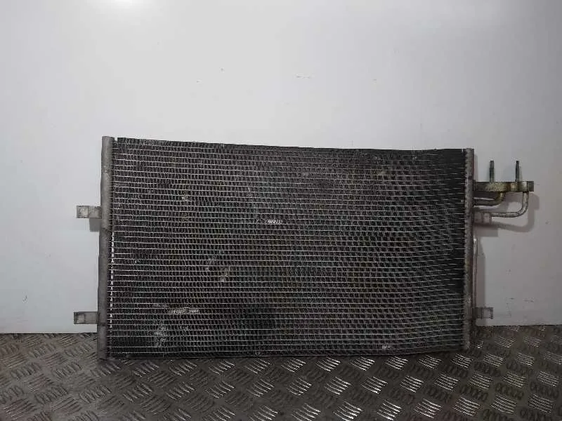 Condensador / Radiador Aire Acondicionado para Ford Focus Berlina (Cap)
