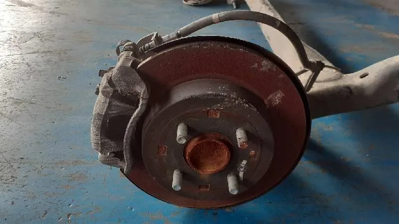 Puente Trasero para Kia Rio (Yb)