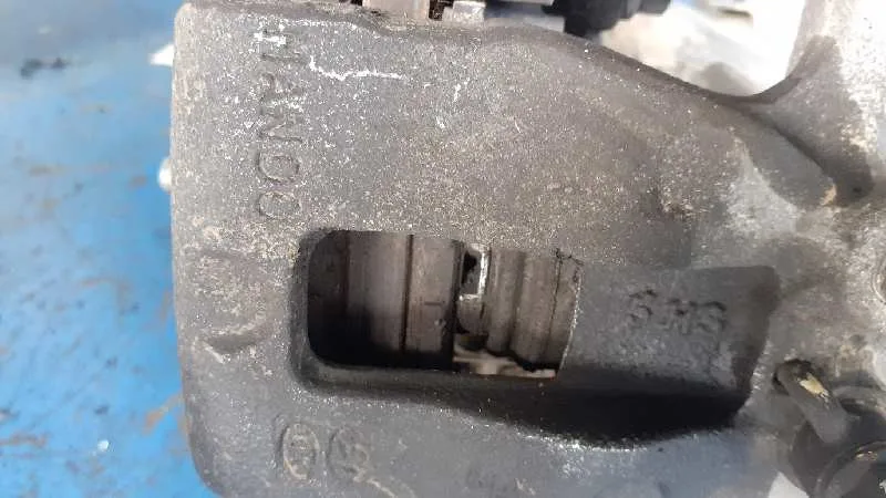 Puente Trasero para Kia Rio (Yb)