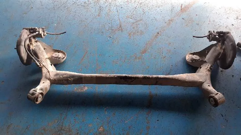 Puente Trasero para Kia Rio (Yb)
