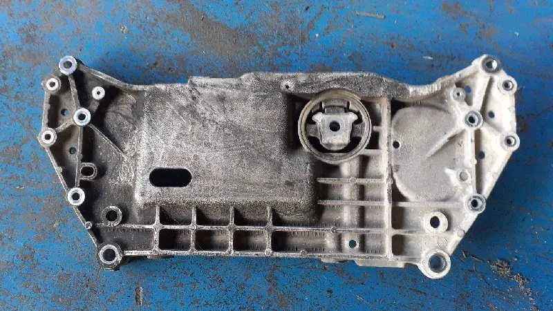 Puente Delantero para Volkswagen Golf Plus (5M1)
