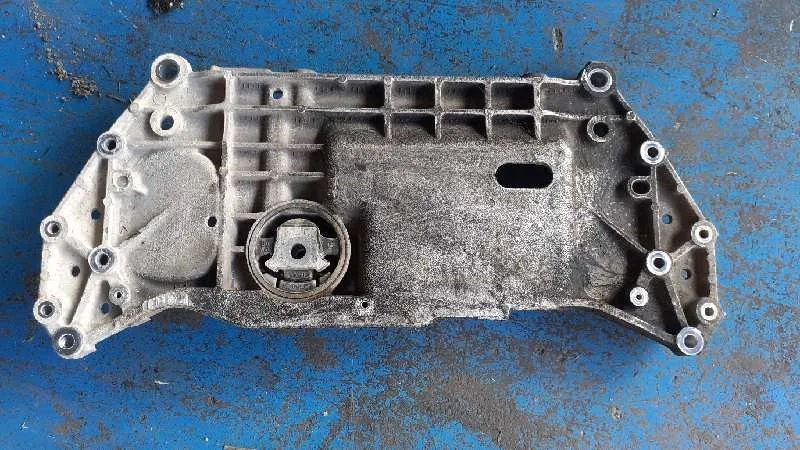 Puente Delantero para Volkswagen Golf Plus (5M1)