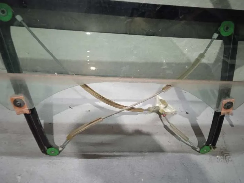 Elevalunas Delantero Derecho para Audi A3 (8L)