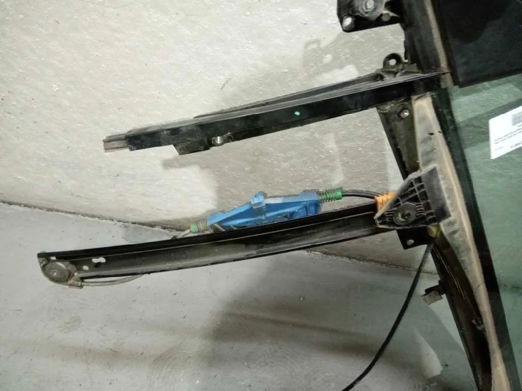 Elevalunas Delantero Izquierdo para Seat Exeo Berlina (3R2)