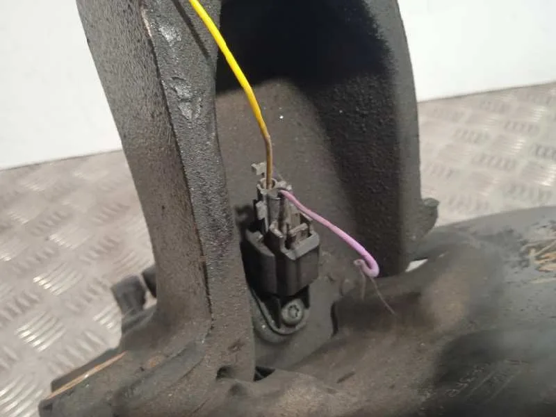 Mangueta Delantera Izquierda para Ford Focus Lim.