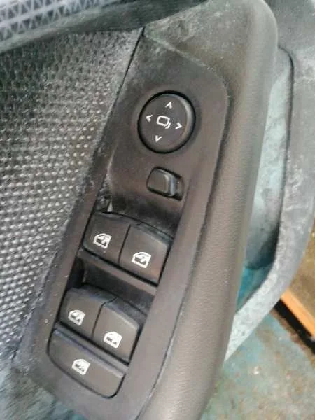 Mando Elevalunas Delantero Izquierdo para Bmw Serie 1 Lim. (F40)