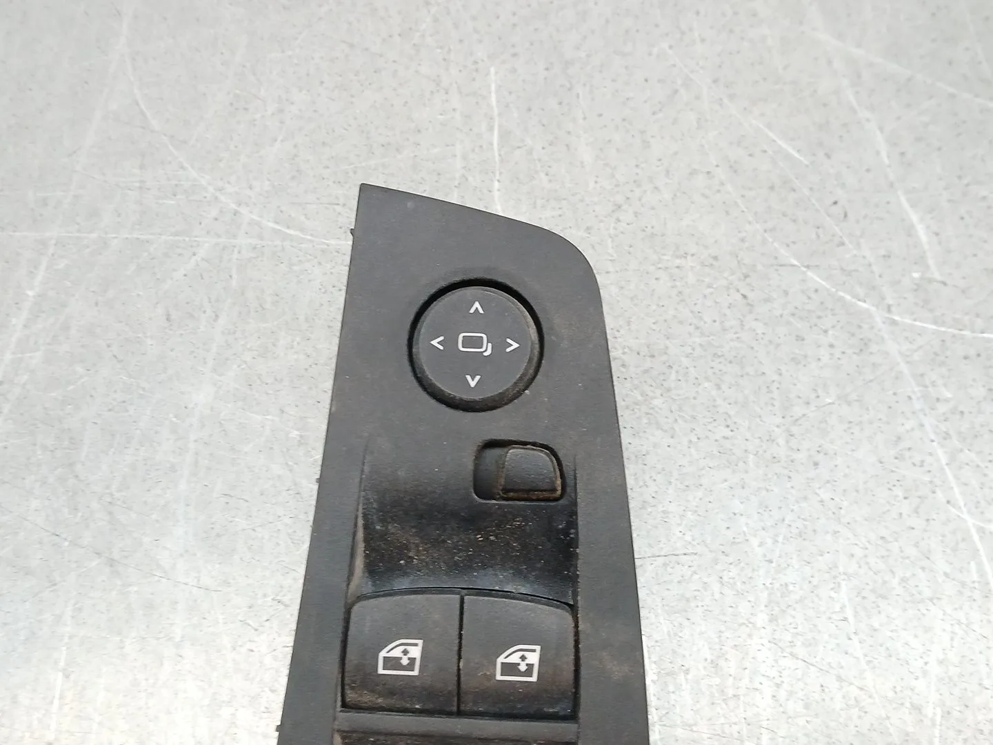 Mando Elevalunas Delantero Izquierdo para Bmw Serie 1 Lim. (F40)