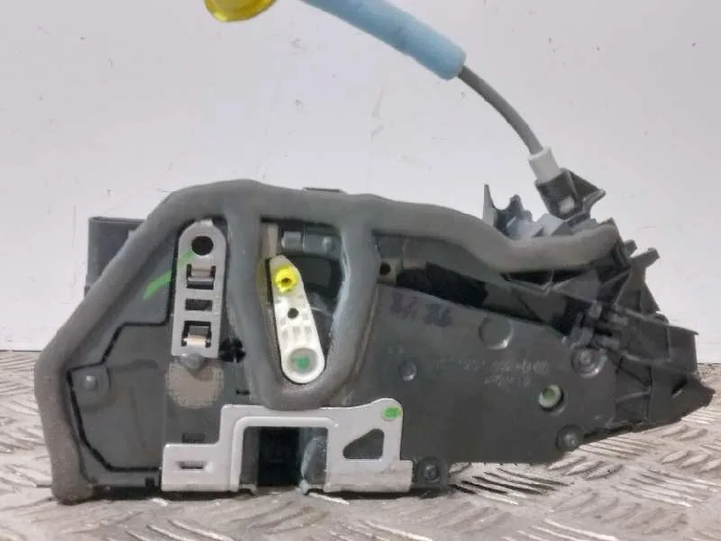 Cerradura Puerta Delantera Izquierda para Bmw Serie 1 Lim. (F40)