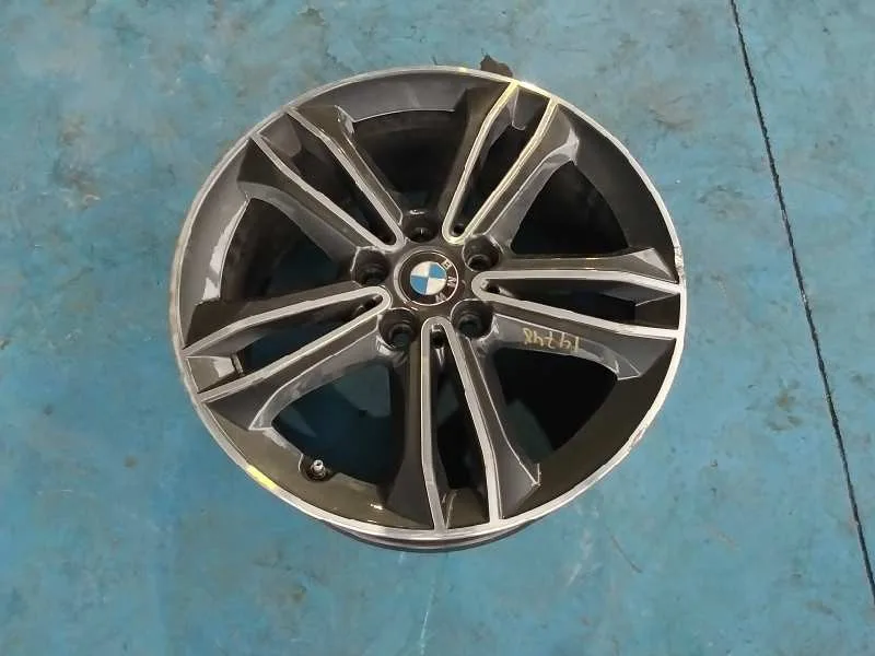 Llanta para Bmw Serie 1 Lim. (F40)