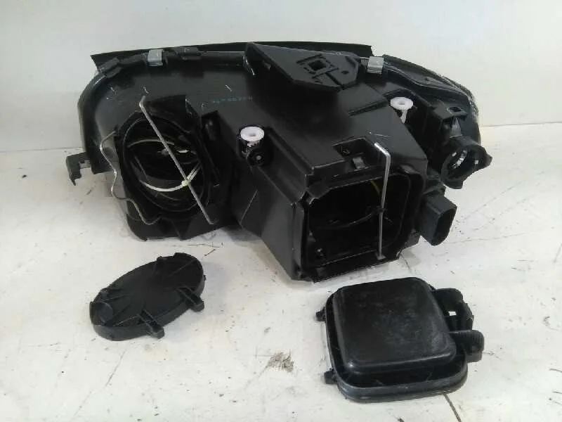 Faro Derecho para Audi A3 (8P)