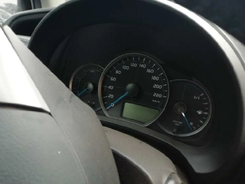 Cuadro Instrumentos para Toyota Yaris