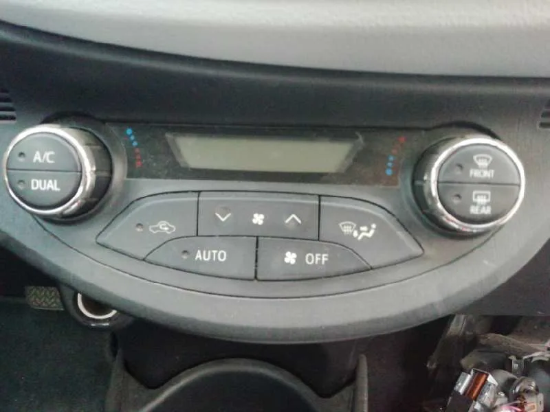 Mando Climatizador para Toyota Yaris