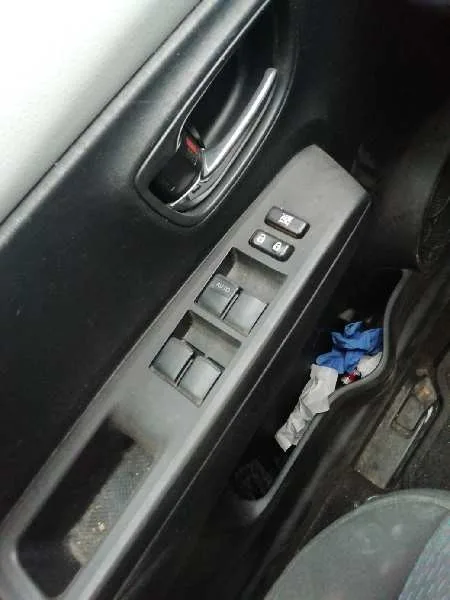 Mando Elevalunas Delantero Izquierdo para Toyota Yaris
