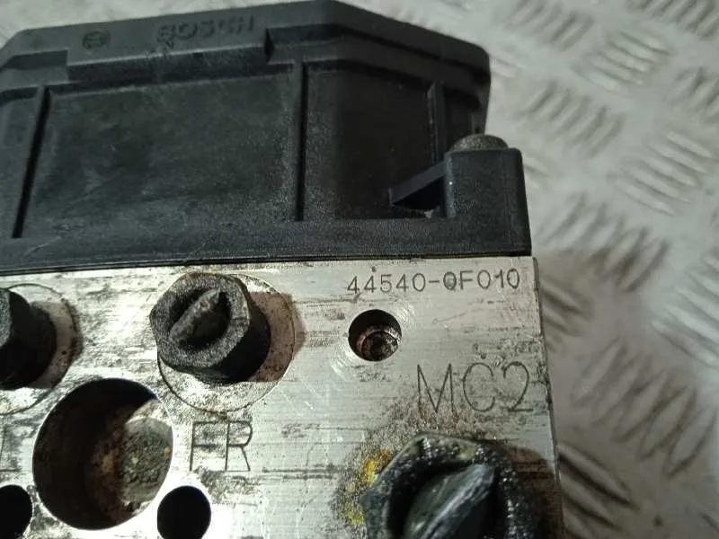 Abs para Toyota Corolla Verso (R1)