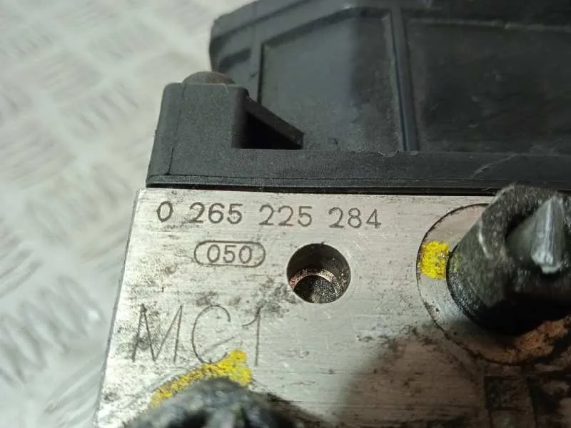 Abs para Toyota Corolla Verso (R1)