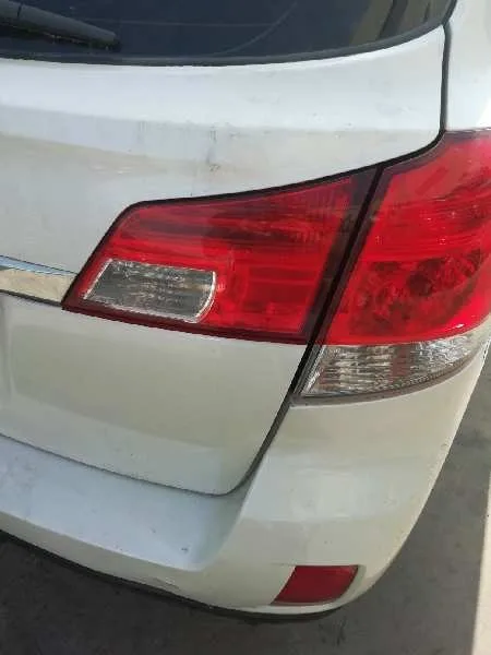 Piloto Trasero Derecho Interior para Subaru Legacy Kombi/Outback B14