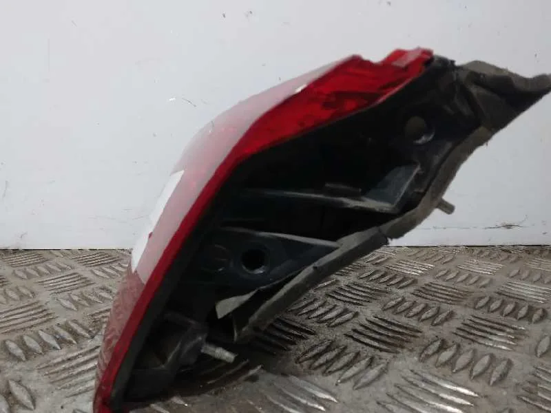 Piloto Trasero Derecho Interior para Subaru Legacy Kombi/Outback B14