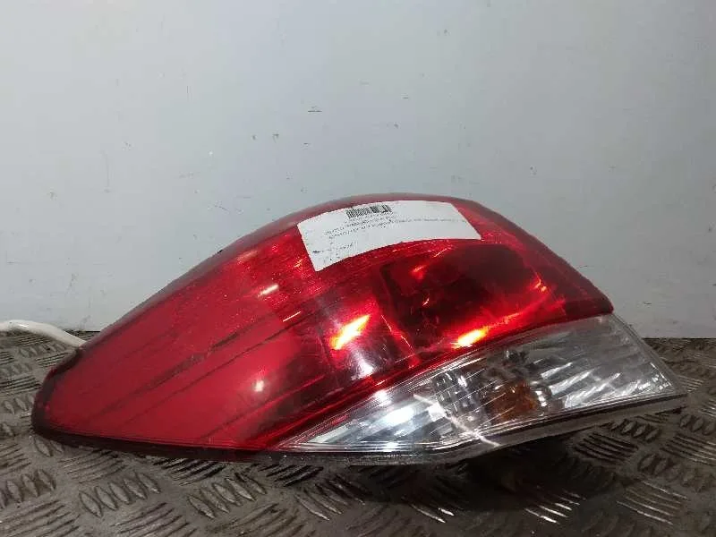 Piloto Trasero Izquierdo para Subaru Legacy Kombi/Outback B14
