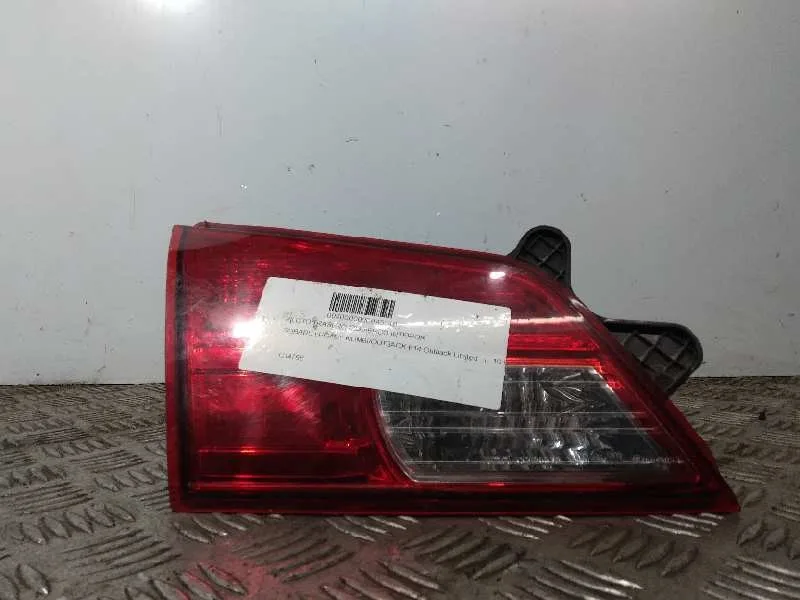 Piloto Trasero Izquierdo Interior para Subaru Legacy Kombi/Outback B14
