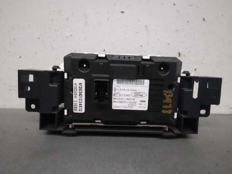 Display para Ford Focus Lim. (Cb8)