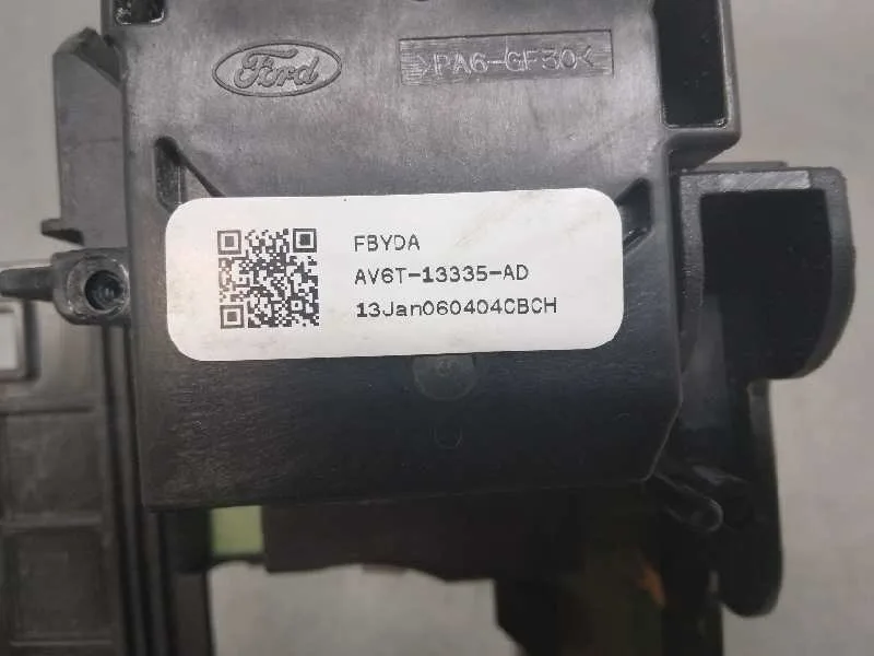 Mando Multifuncion para Ford Focus Lim. (Cb8)
