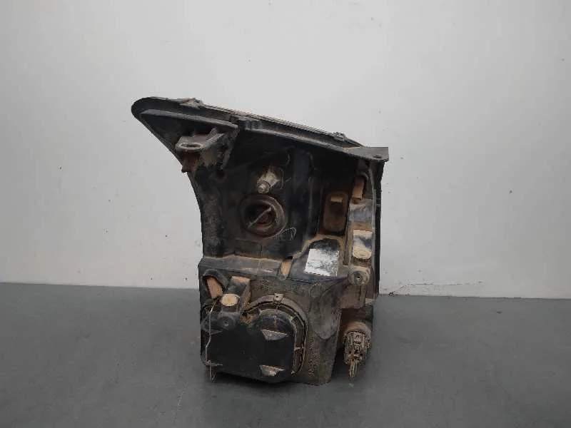 Faro Izquierdo para Ford Transit Caja Cerrada '06