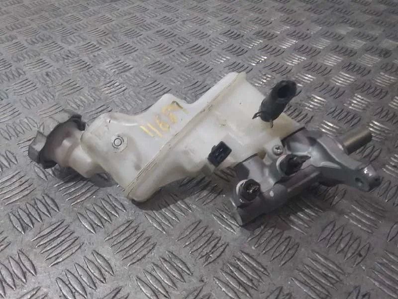 Bomba Freno para Kia Rio (Yb)