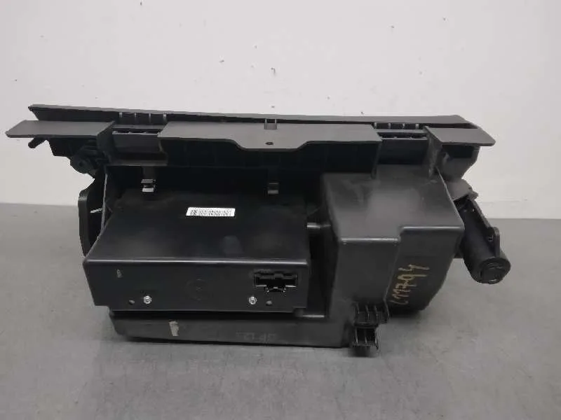 Guantera para Opel Astra K Lim. 5Türig